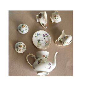 Lovely Vintage burton + Burton Morning Meadow Small TeaSet ,7 pieces